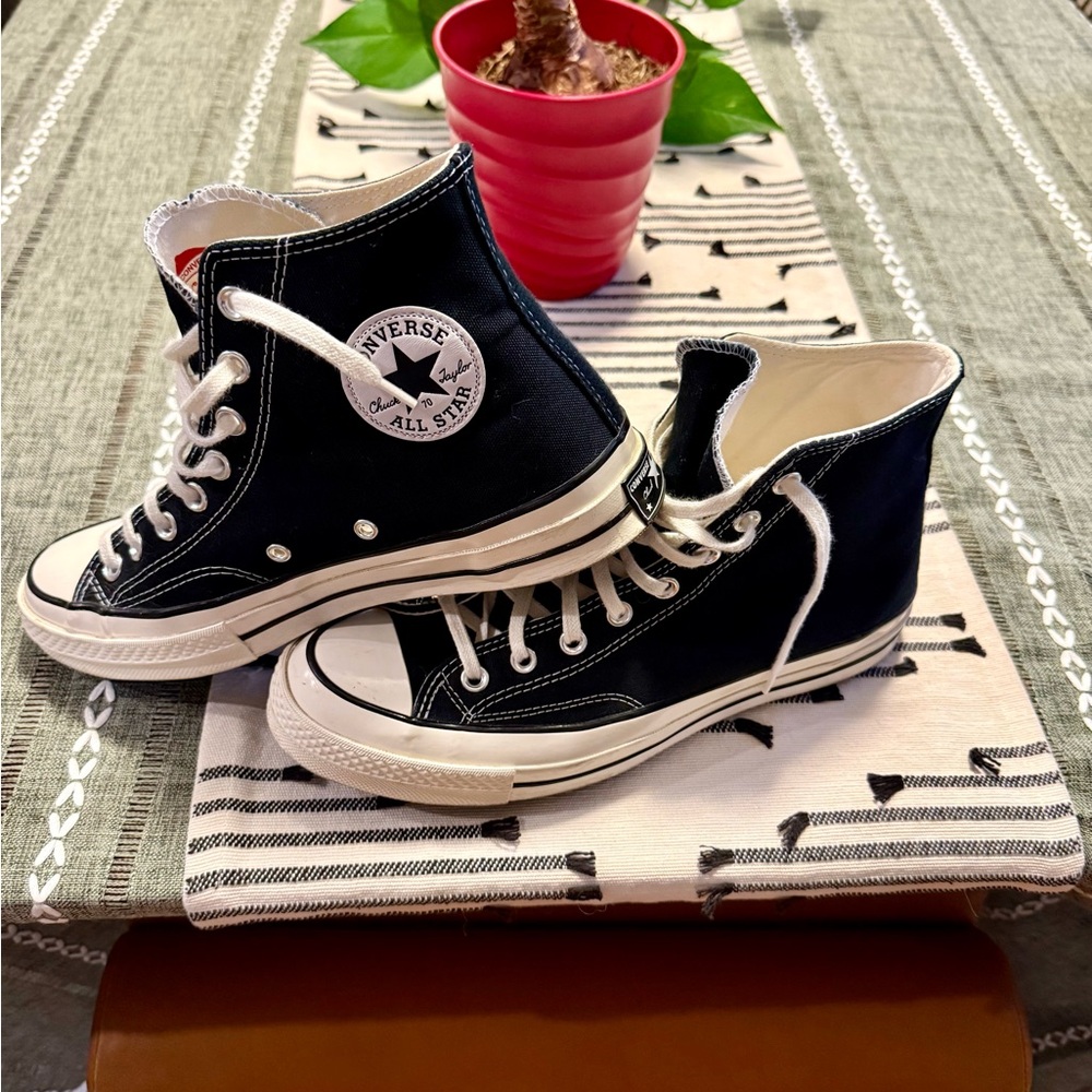 NWOT (Men’s 8-1/2) Women’s 10-1/2 Converse Black High-Top Sneakers